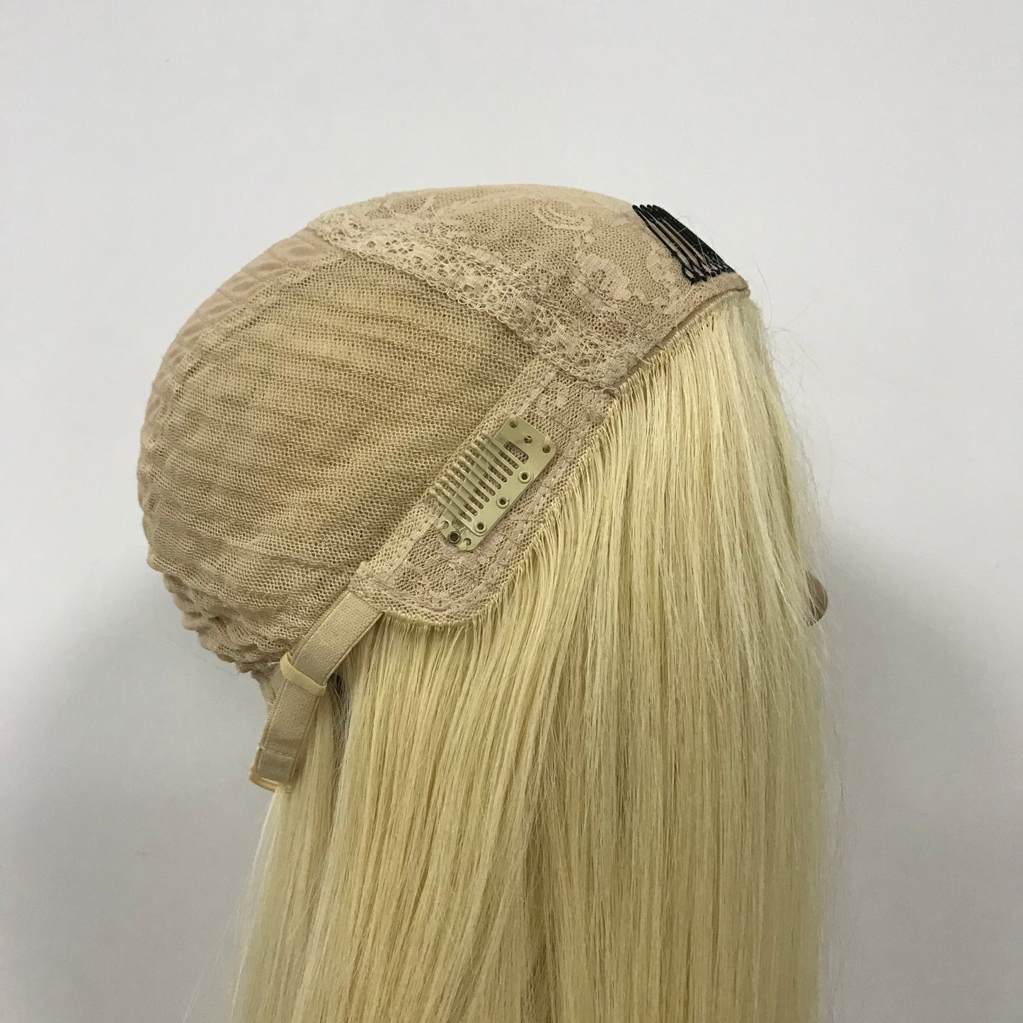 HIGHT QUALITY LIGHT HAIR NATURAL LOOKING SILK TOP WIG