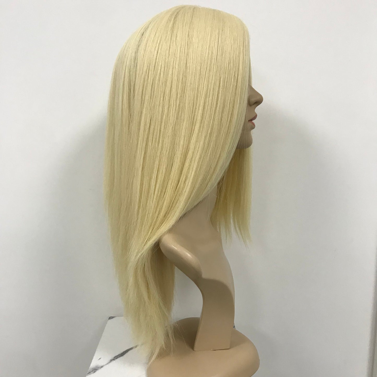 HIGHT QUALITY LIGHT HAIR NATURAL LOOKING SILK TOP WIG