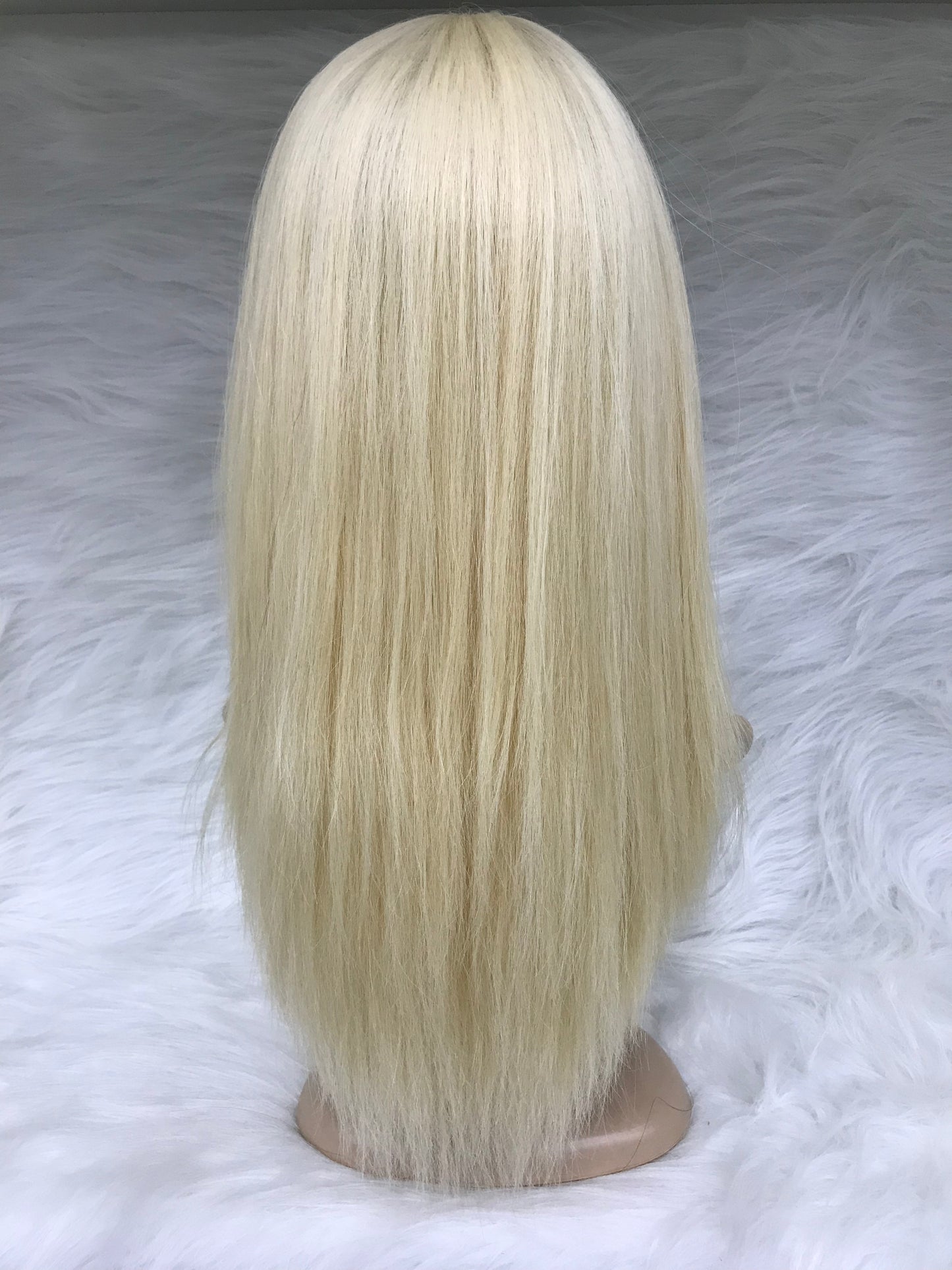 HIGHT QUALITY LIGHT HAIR NATURAL LOOKING SILK TOP WIG