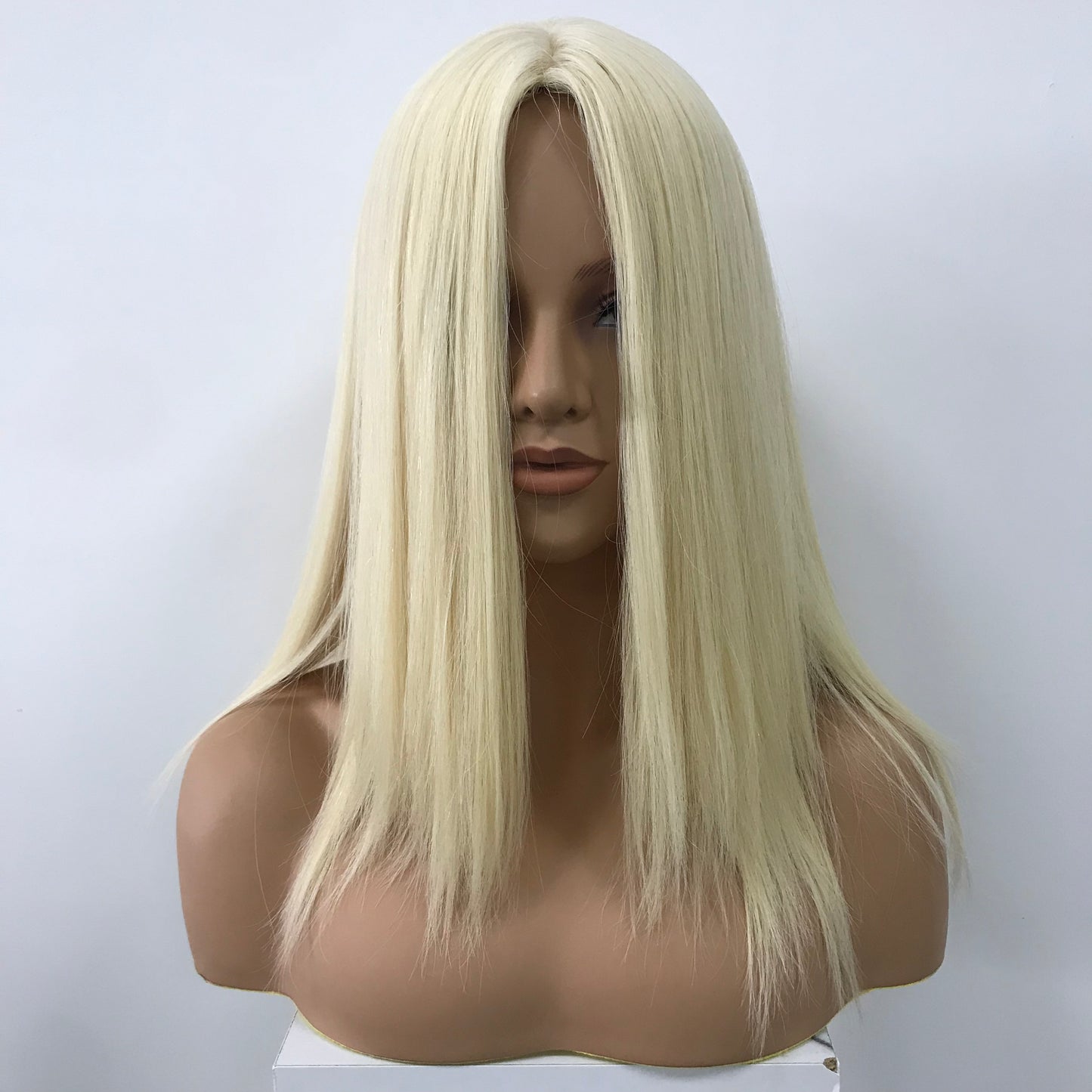 HIGHT QUALITY LIGHT HAIR NATURAL LOOKING SILK TOP WIG